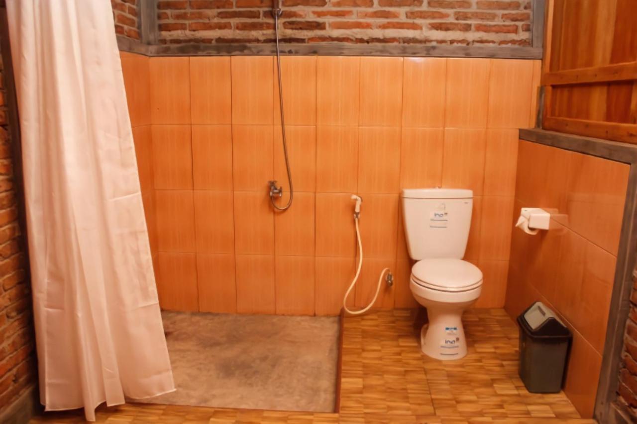 Pinarak Homestay Banyuwangi  Buitenkant foto